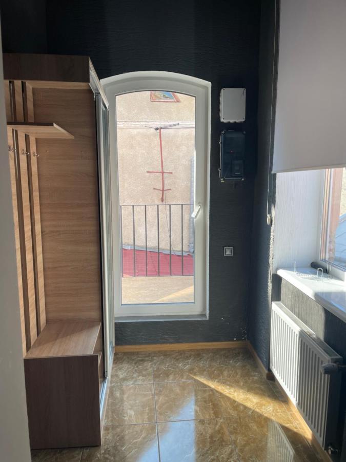 Philharmonie Platz Apartments チェルニウツィー エクステリア 写真